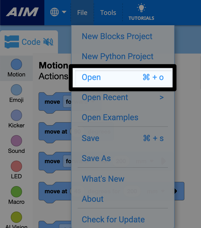 El menú Archivo en VEXcode AIM con la opción Abrir resaltada, debajo de las opciones de nuevo proyecto.